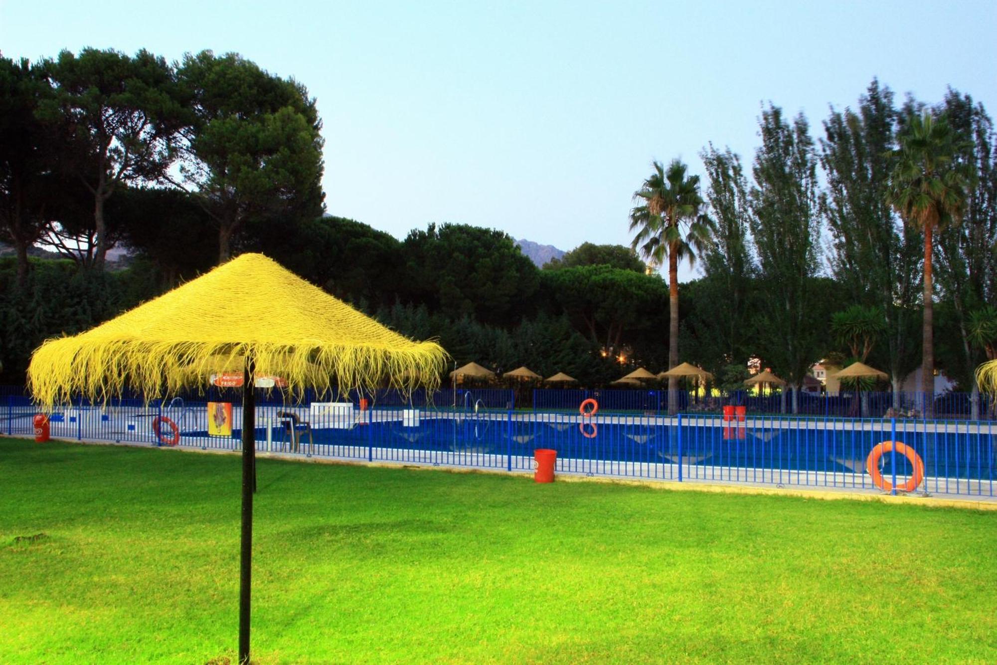 Camping Sierra De Las Nieves Yunquera Exterior photo