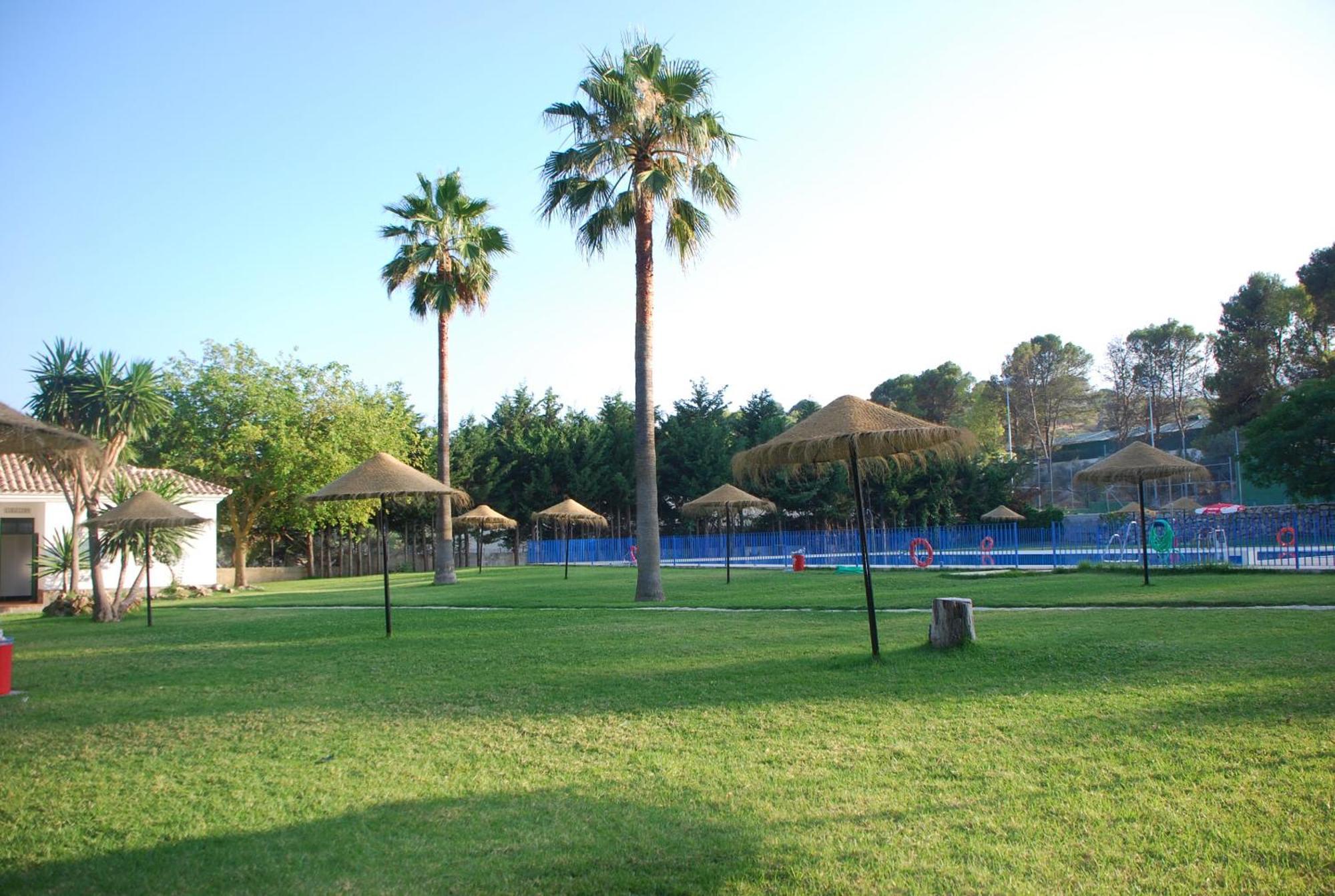 Camping Sierra De Las Nieves Yunquera Exterior photo